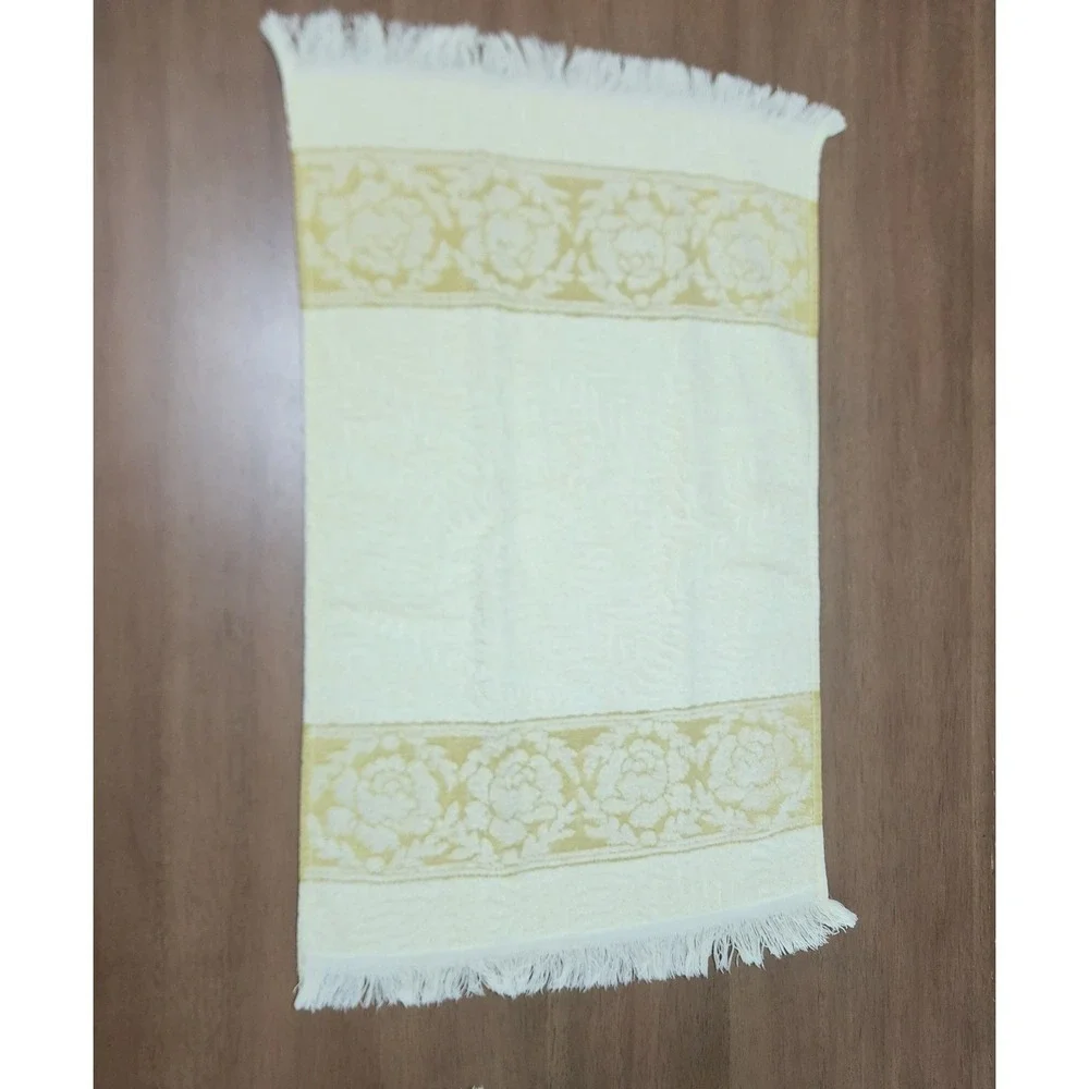 Vintage Yellow Cannon Royal Family Rose Hand Towel And Wahcloth Set
